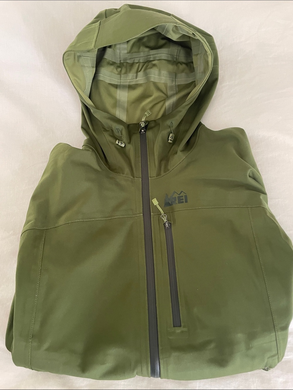 REI Olive Green Men’s Hooded Raincoat with Chest Zip